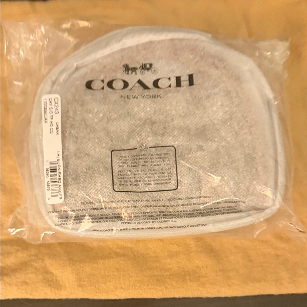 Top Handle Card Case
In Crystal Signature Jacquard NWT
Coach - Picture 5 of 5